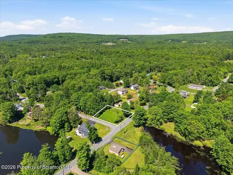 520 Lake Spangenberg Rd, Jefferson Twp, PA 18436