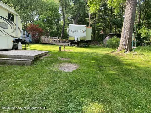 68 Black Diamond Beach Rd, Tunkhannock, PA 18657