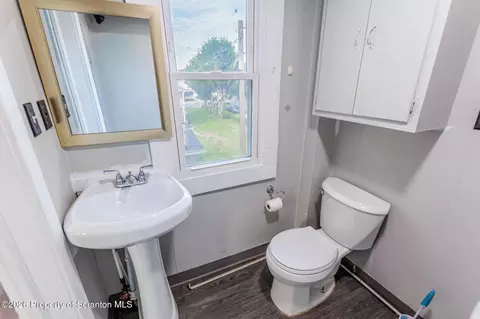 Bath - 100 Rose Ln, Old Forge, PA 18518 photo 4 of 5