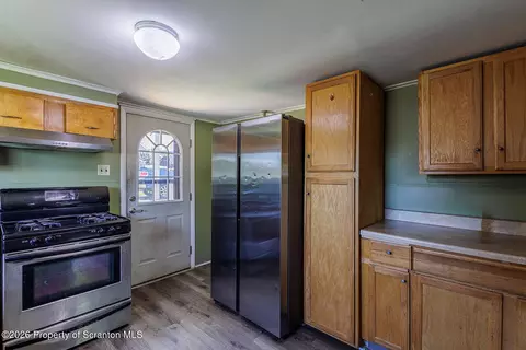 Entry Way - 100 Rose Ln, Old Forge, PA 18518 photo 2 of 3