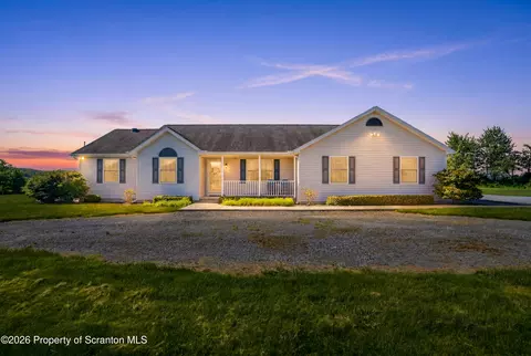 522 Overlook Dr, Falls, PA 18615