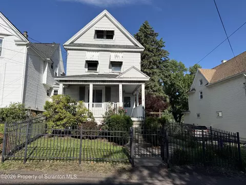 1221 Snyder Ave, Scranton, PA 18504