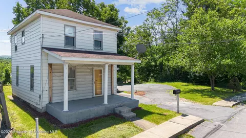128 Bridge St, Old Forge, PA 18518