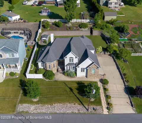 310 Dale Ave, Scranton, PA 18504