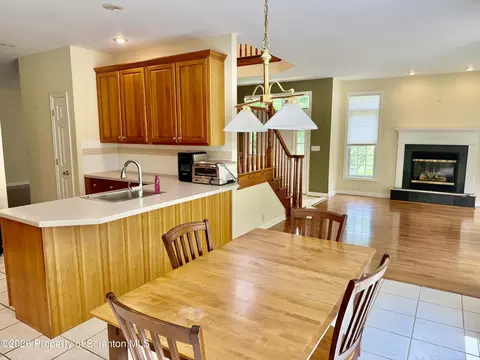 Kitchen - 901 Ohenry Close, Moosic, PA 18507 photo 2 of 3