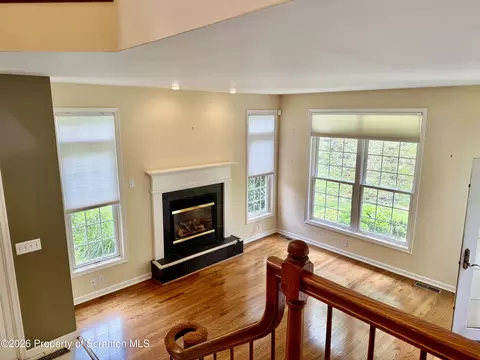 Living - 901 Ohenry Close, Moosic, PA 18507 photo 3 of 5
