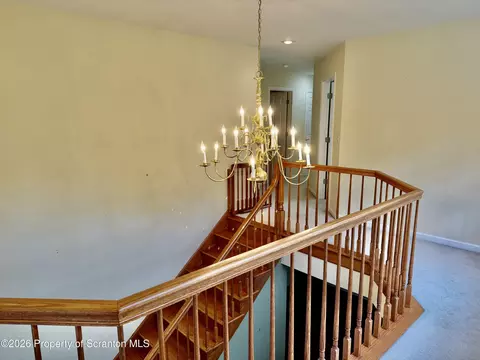 Entry Way - 901 Ohenry Close, Moosic, PA 18507 photo 3 of 4