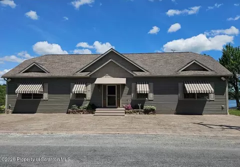 240 Sunset Ave, Greenfield Township, PA 18407