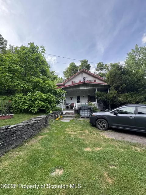743 Pratt Hollow Rd, Nicholson, PA 18446
