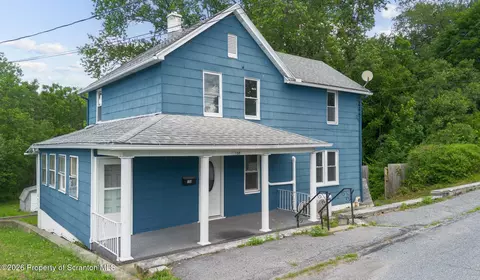 150 Reserves Aly, Peckville, PA 18452