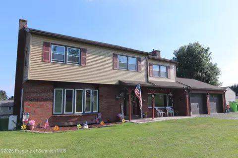 10 Dogwood Dr, Tunkhannock, PA 18657