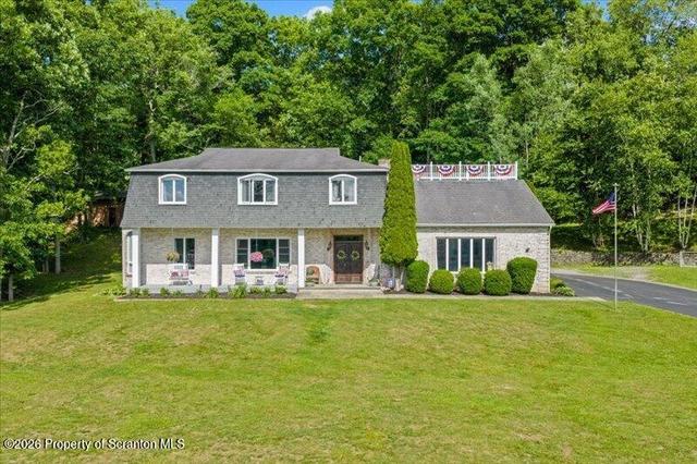 400 Shadowbrook Dr, Tunkhannock, PA 18657
