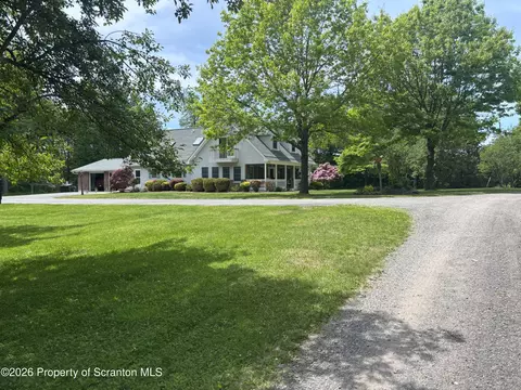 190 Larry Ln, Madison Township, PA 18444
