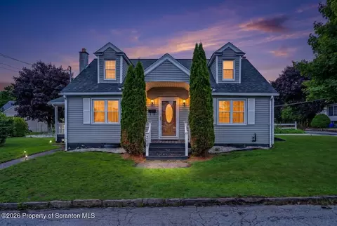 204 Penn Ave, Dupont, PA 18641