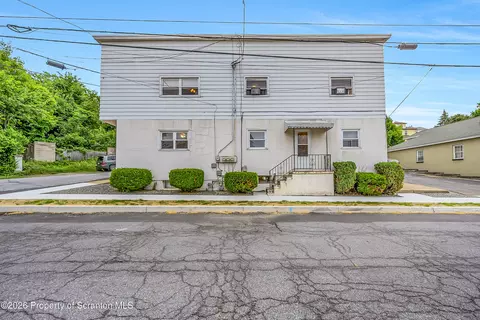 535 Chestnut St, Dunmore, PA 18512