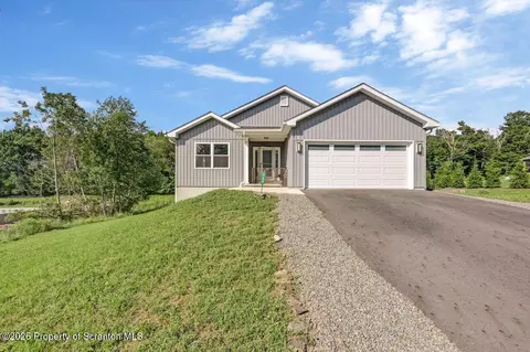 234 Mountainview Dr, Jefferson Twp, PA 18436