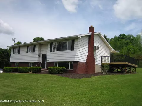 449 Montdale Rd, Scott Twp, PA 18447