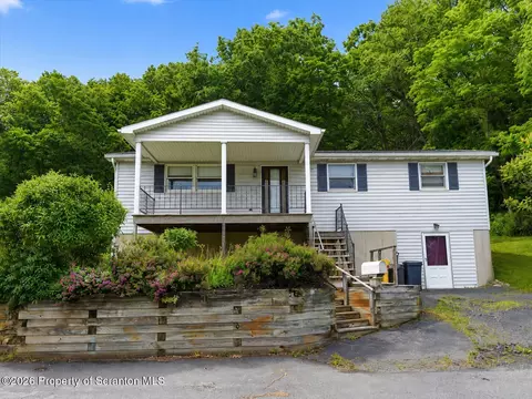 301 Spring St, Archbald, PA 18403