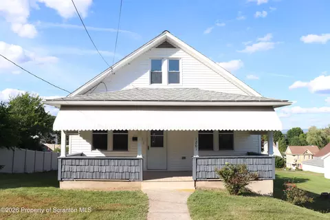 1261 Bennett St, Old Forge, PA 18518
