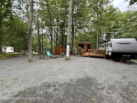 403 Beech Path, Covington Twp, PA 18424 photo 2