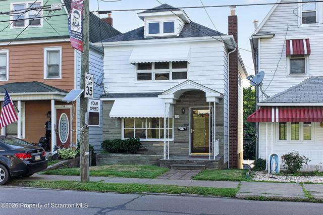 718 E Main St, Nanticoke, PA 18634