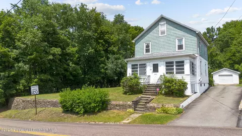 32 Reservoir St, Simpson, PA 18407