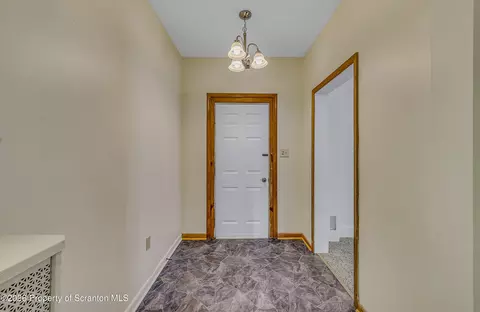 715 E Drinker St, Dunmore, PA 18512 photo 19