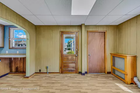 715 E Drinker St, Dunmore, PA 18512 photo 23