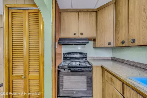 715 E Drinker St, Dunmore, PA 18512 photo 25