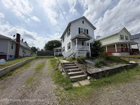 311 Hudson St, Forest City, PA 18421