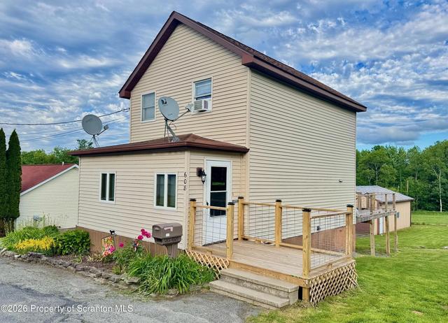 608 1st St, Richmondale, PA 18421