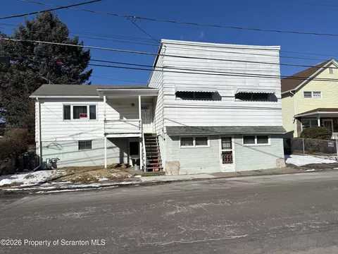 207 Prospect St, Dunmore, PA 18512