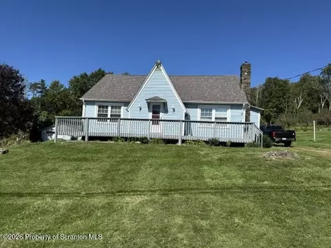 125 Sullivan Rd, North Abington, PA 18414
