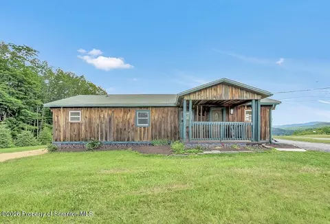 2 Beaver St, Carbondale, PA 18407