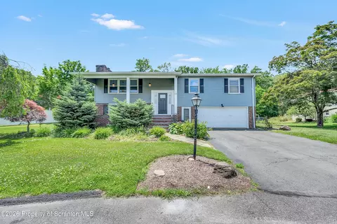 23 Driftwood Dr, Clarks Summit, PA 18411