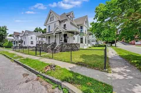 50 Washington St, Carbondale, PA 18407
