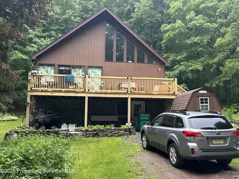 1330 Helens Rd, Union Dale, PA 18470