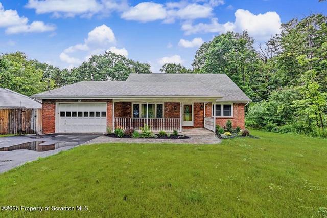 204 Wilcrest Rd, Roaring Brook Twp, PA 18444