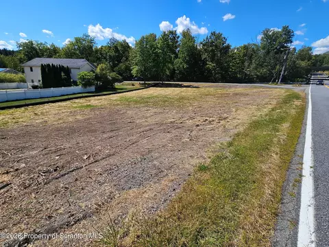 476 Willowbrook Rd, Clarks Summit, PA 18411