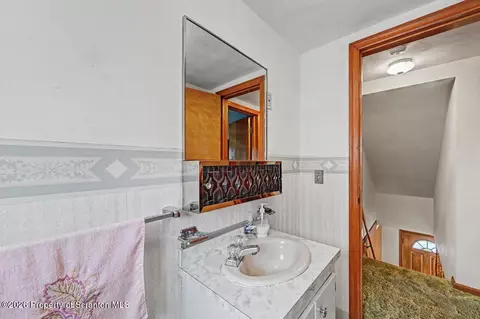 Bath - 101 Diane St, Eynon, PA 18403 photo 5 of 5