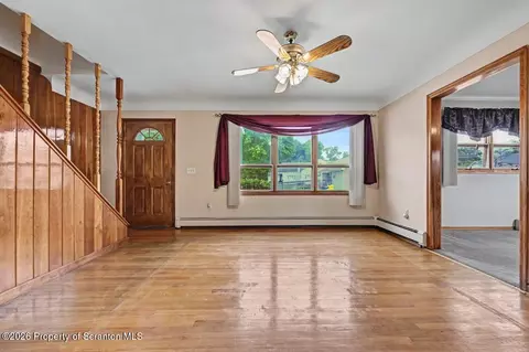 Living - 101 Diane St, Eynon, PA 18403 photo 1 of 9