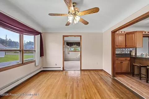 Living - 101 Diane St, Eynon, PA 18403 photo 4 of 9