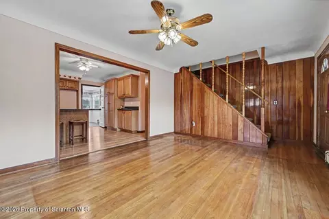 Living - 101 Diane St, Eynon, PA 18403 photo 3 of 9