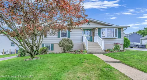 325 Oak St, Taylor, PA 18517
