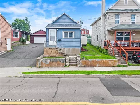 74 W Carey St, Wilkes Barre, PA 18705