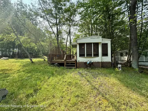 712 Beaver Ct, Covington Twp, PA 18424