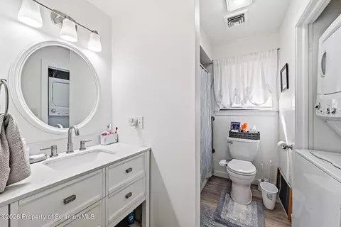 Bath - 2402 Dimmick Ave, Scranton, PA 18509 photo 1 of 3