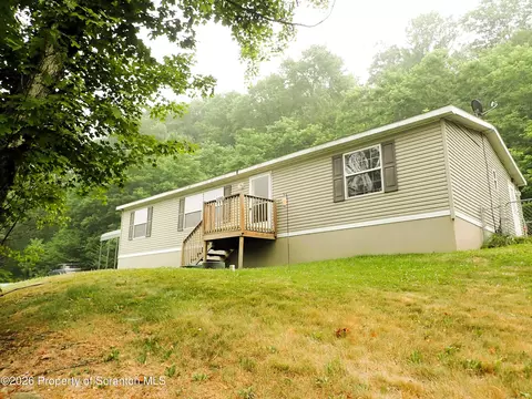 5582 Bolles Rd, Montrose, PA 18801