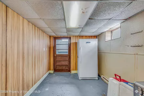 715 4th St, Eynon, PA 18403 photo 41