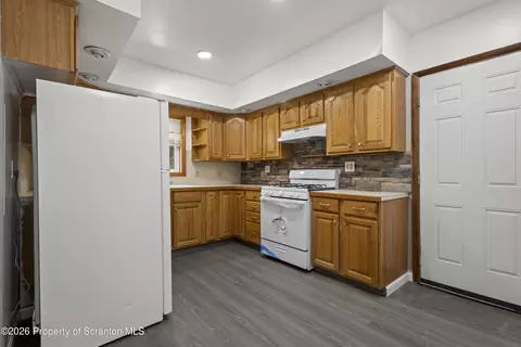 Entry Way - 834 E Scott St, Olyphant, PA 18447 photo 1 of 1